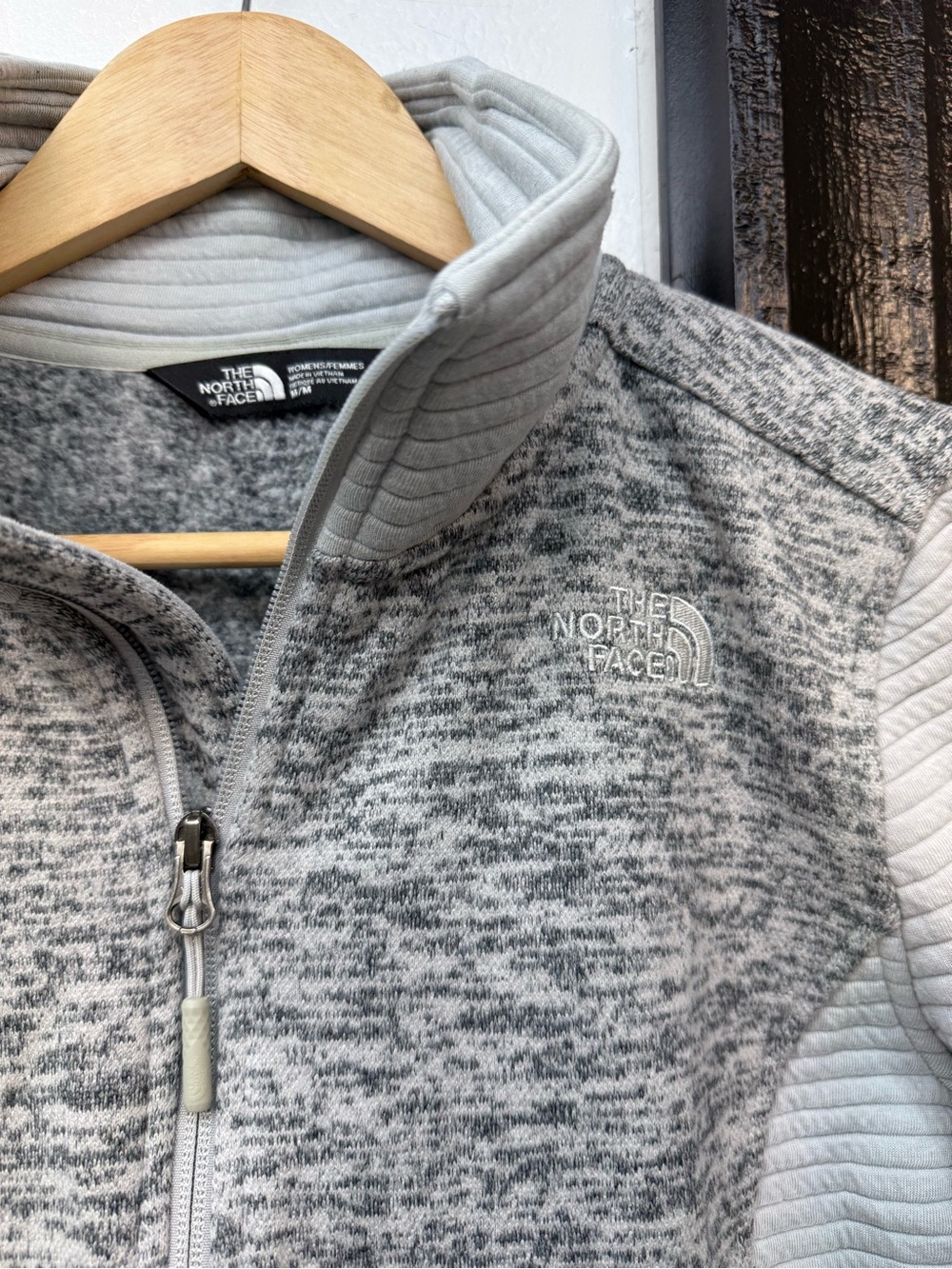 The North Face Light Gray Heathered Fleece Jacket - Picture 3 of 6